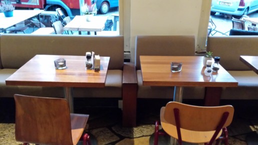 horeca tafeltjes banken, meubelmaker amsterdam cabinetmaker custom furniture op maat gemaakt maatwerk meubels